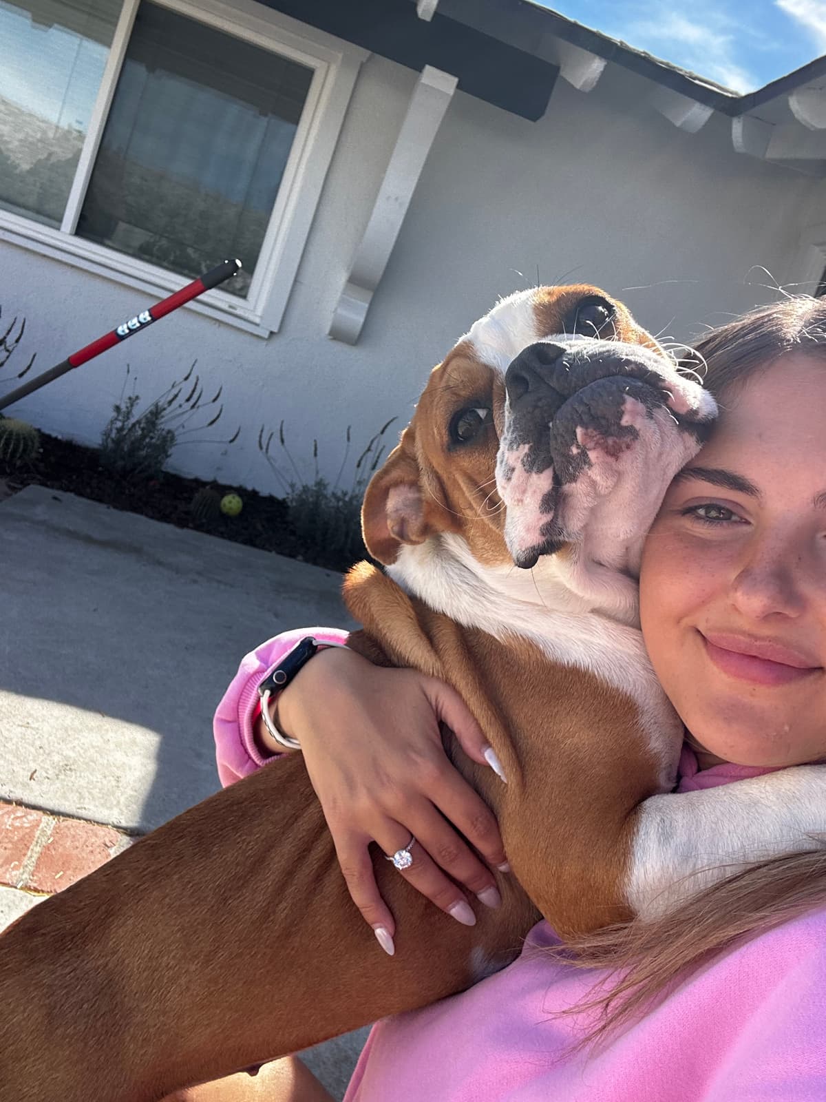 Stephanie selfie with English Bulldog